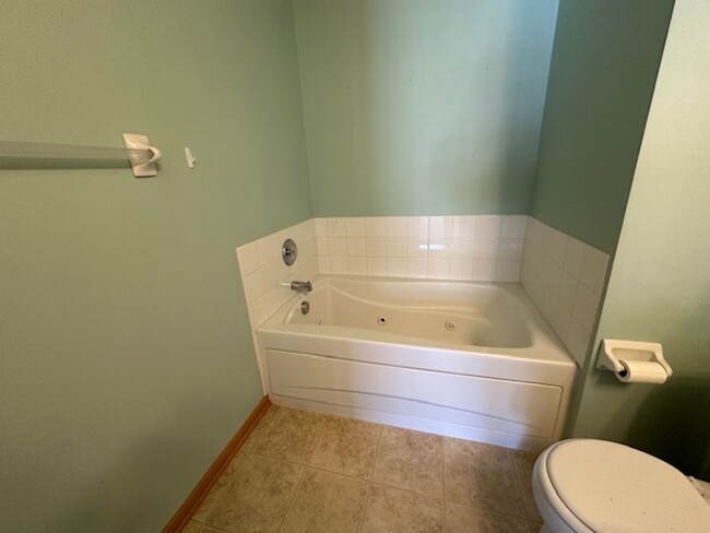 Building Photo - Spacious *2Bed*2Bath townhome Cottage Grov...
