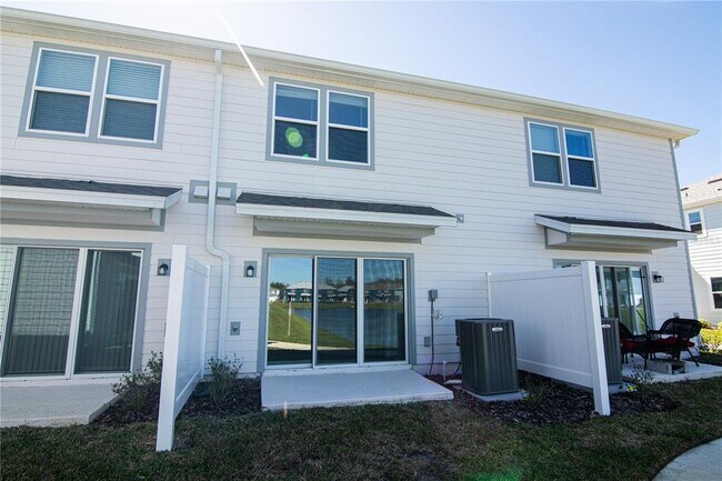 Building Photo - 4647 Green Palm Ln