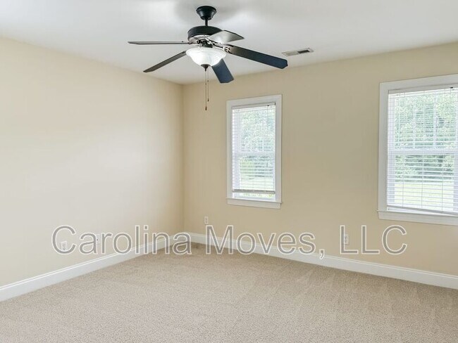 Building Photo - 310 Mulberry St