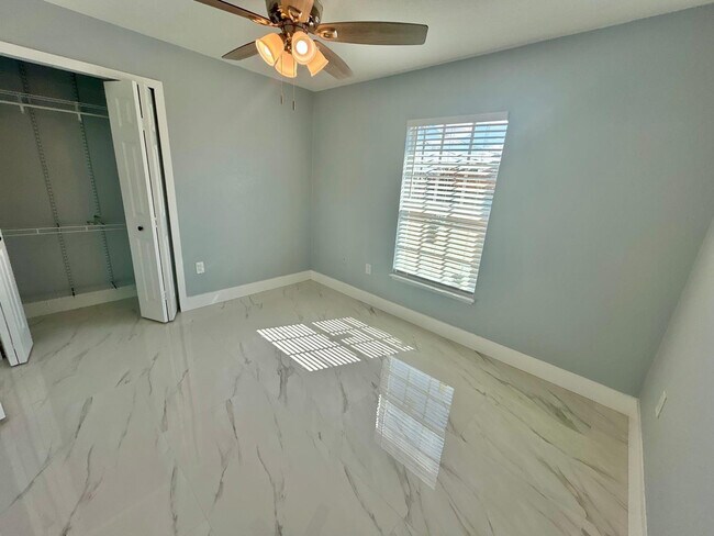 Building Photo - 3933 SW Kakopo St