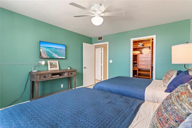 Building Photo - 3800 S Ocean Dr