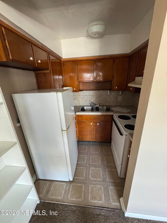 Building Photo - 916 Childrens Way