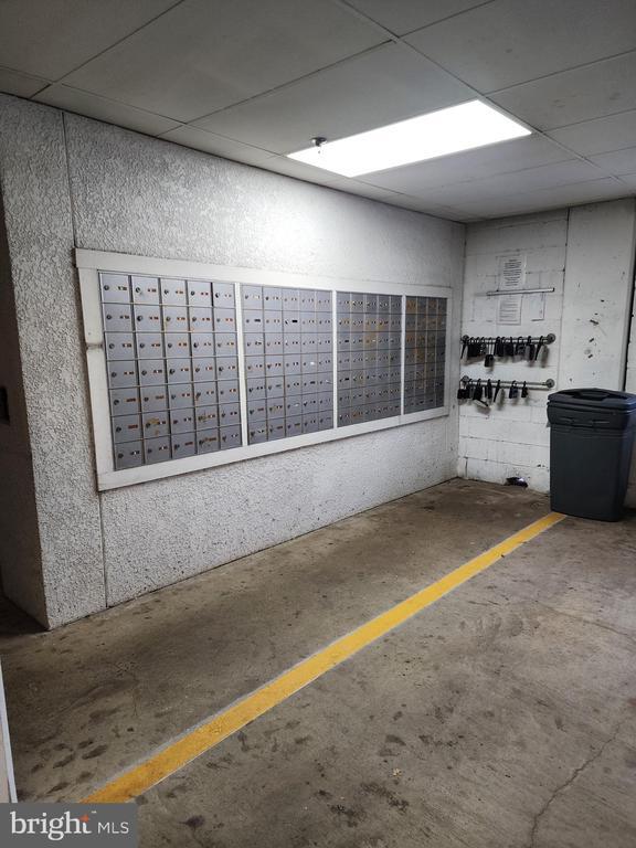 Building Photo - 1504 Lincoln Way