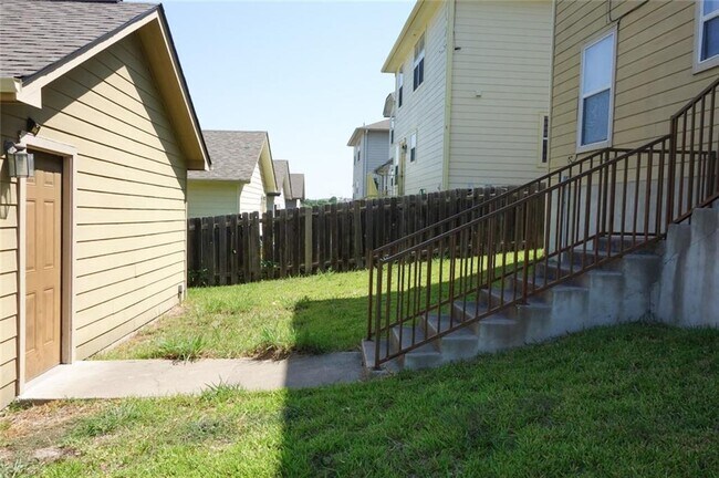 Building Photo - 6308 Perlita Dr