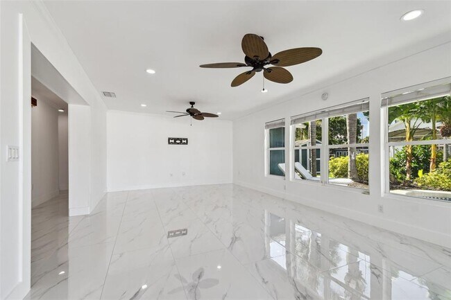 Building Photo - 8708 Thornwood Ln