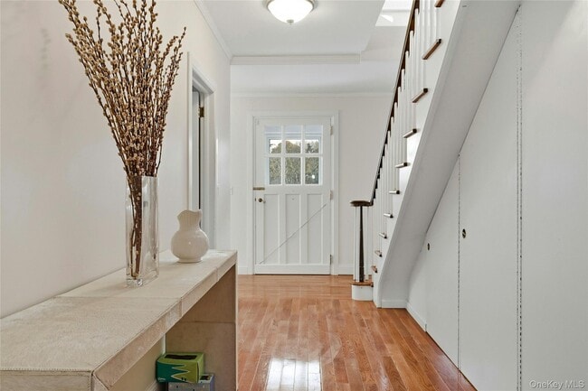 Building Photo - 74 Peacock Ln