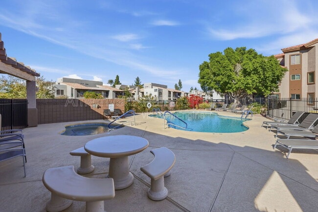 Building Photo - 14000 N 94th St