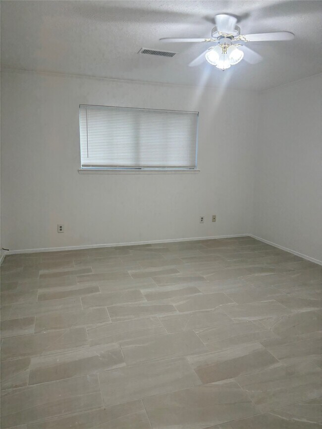 Building Photo - 15347 E Barbara Cir