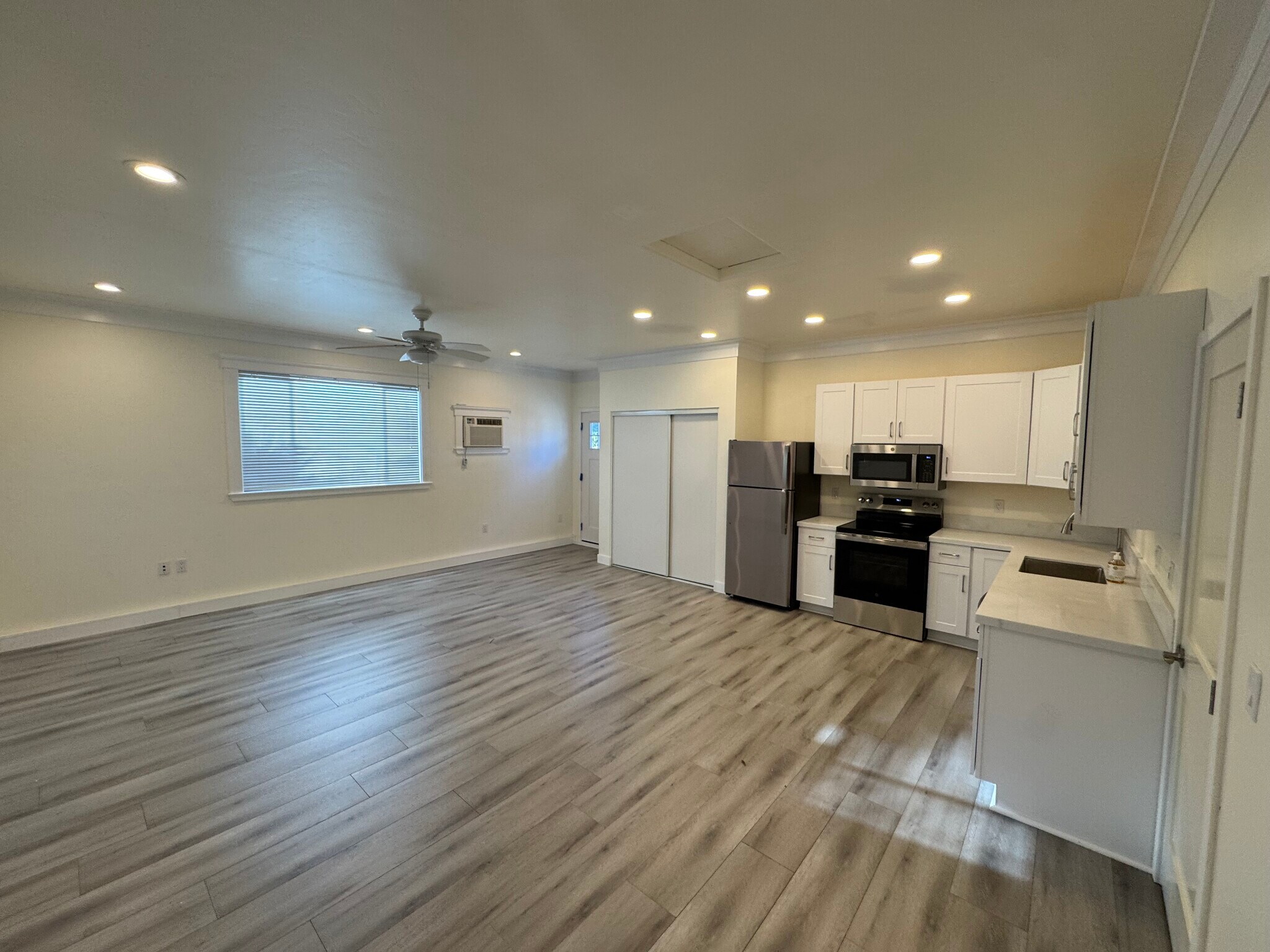 Building Photo - 4869 Benton Way