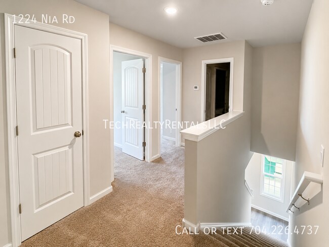 Building Photo - 1224 Nia Rd