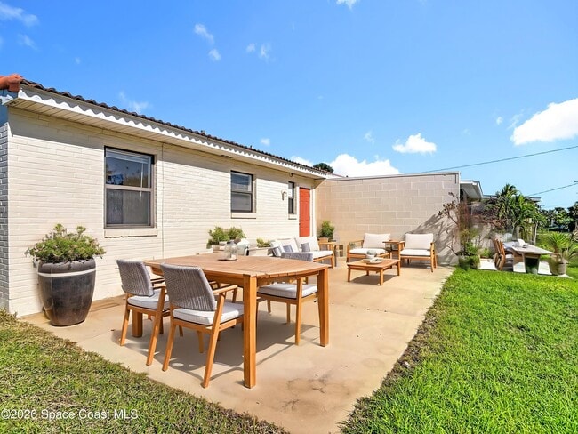 Building Photo - 710 Flamingo Dr