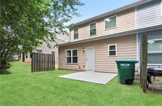 Building Photo - 1251 Rockfield Cir