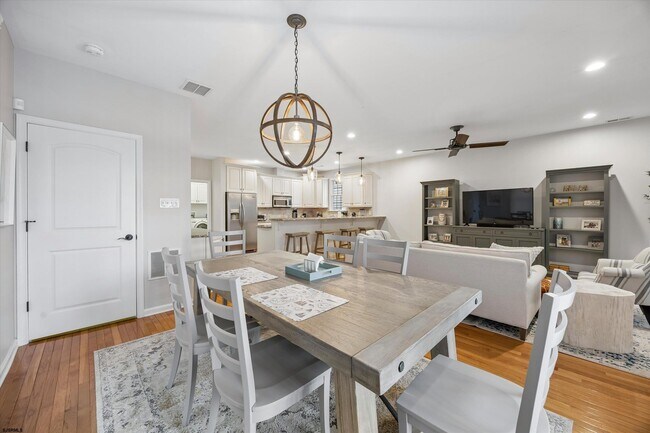 Building Photo - 113 N Adams Ave