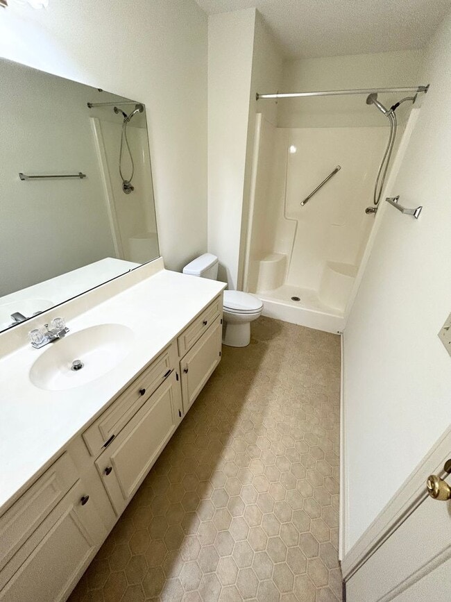 Building Photo - Historic District