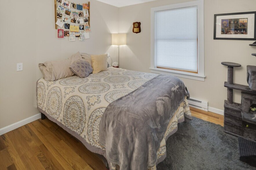 Bedroom - 233 Forest Home Dr