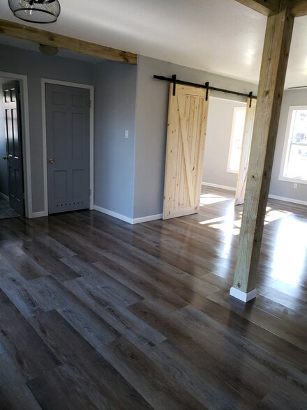 Building Photo - 622 Texan Trail