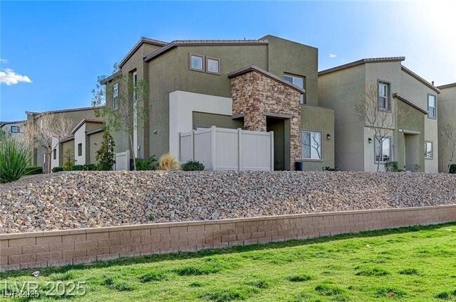 Building Photo - 534 Lassen Falls Ct