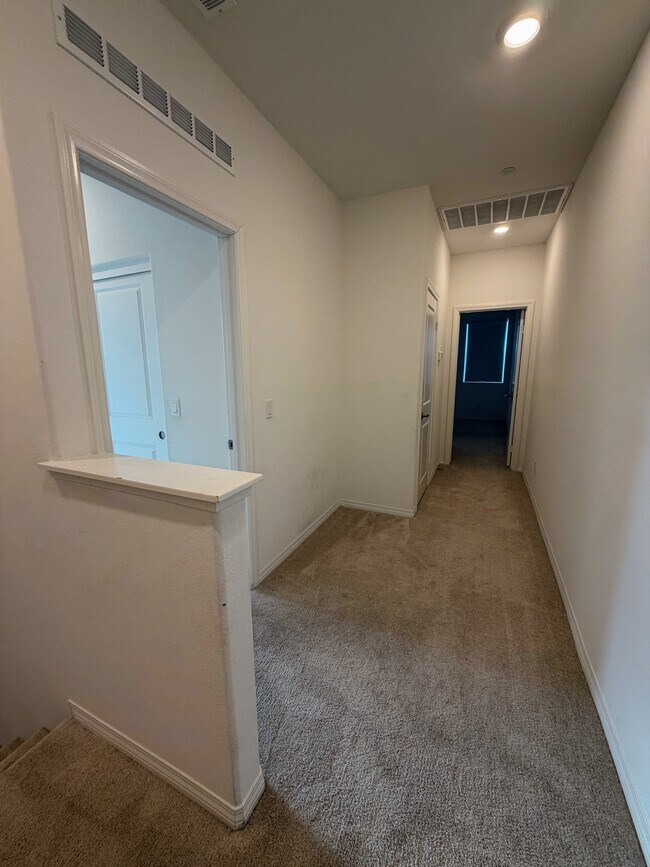 Building Photo - 15119 Horizon St