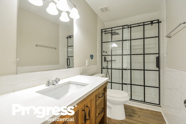 Building Photo - 3338 Meadowhill Dr