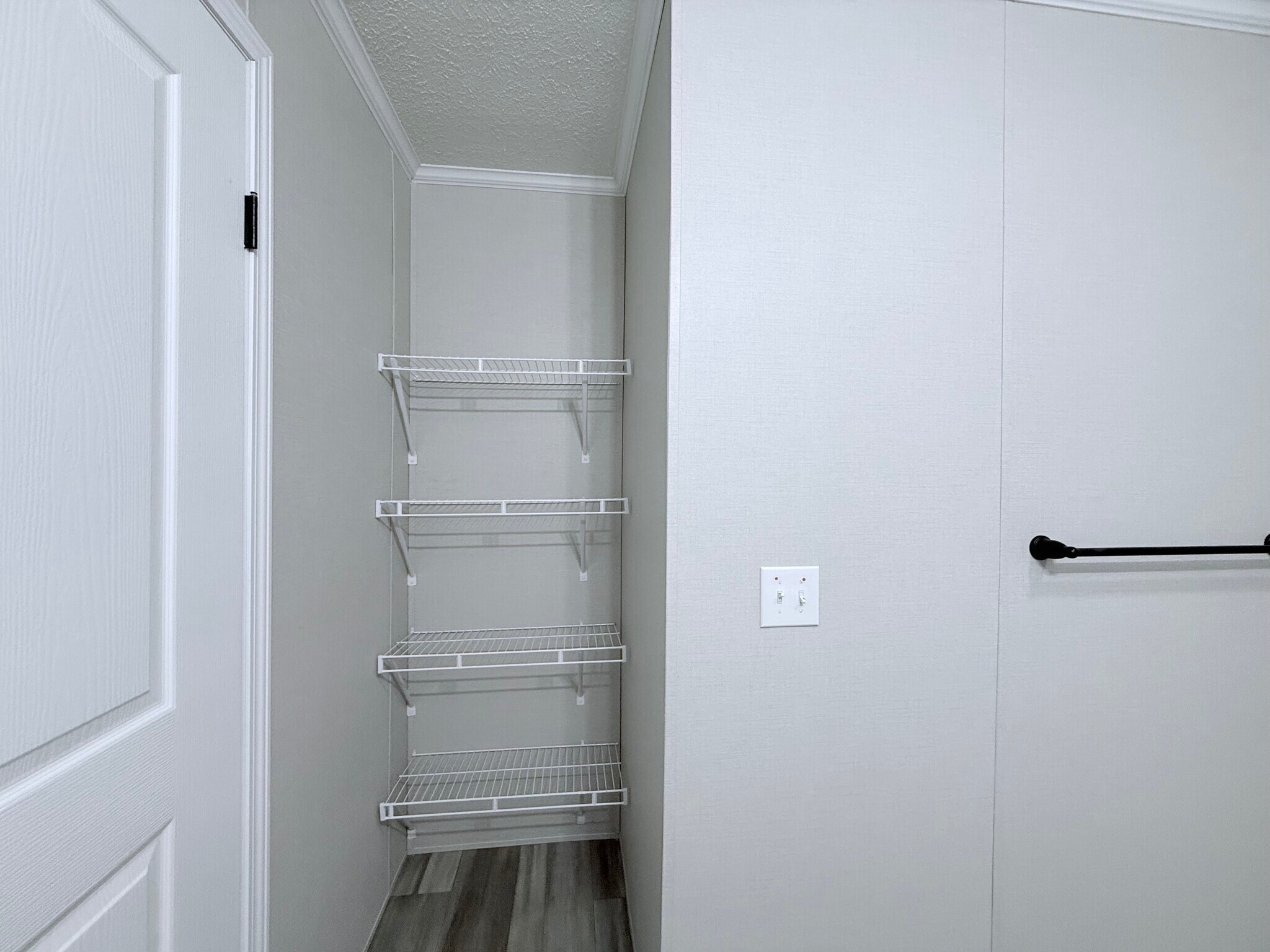 Building Photo - 29805 Jamestown Dr