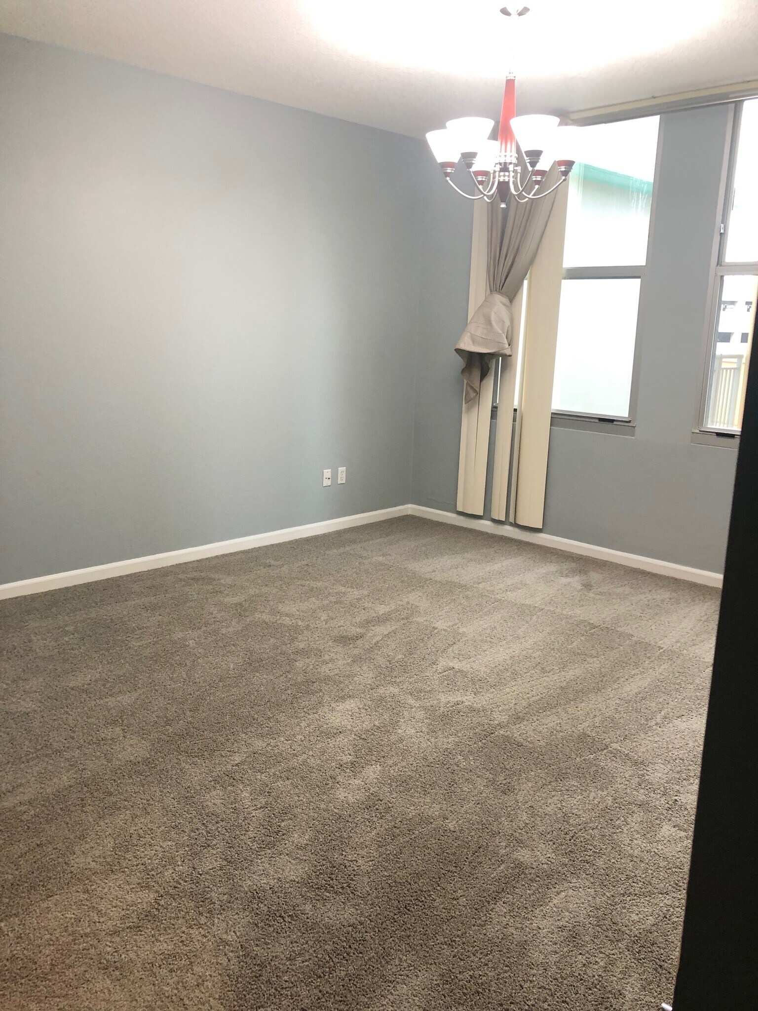 Master bedroom - 322 E Central