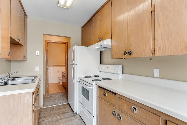 Building Photo - Rivercliff Apartments