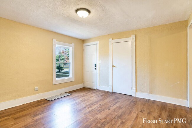 Building Photo - 177 McLaughlin Ave
