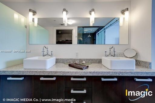 Building Photo - 720 NE 62nd St