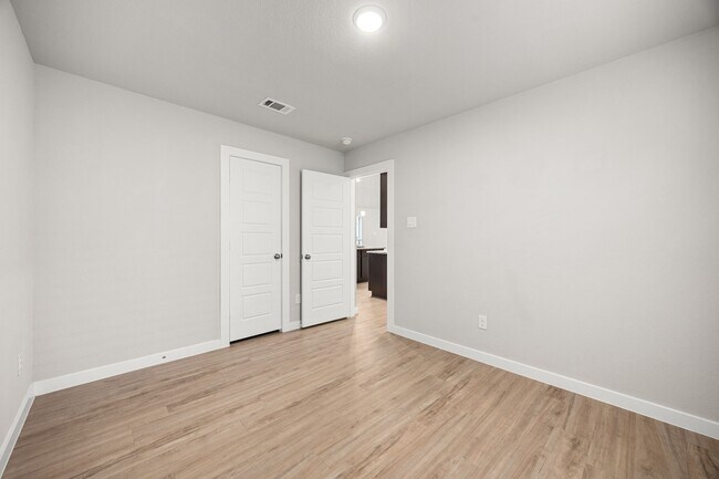 Building Photo - 21618 Coral Mist Dr
