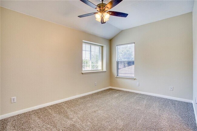 Building Photo - 1107 Middle Brook Dr