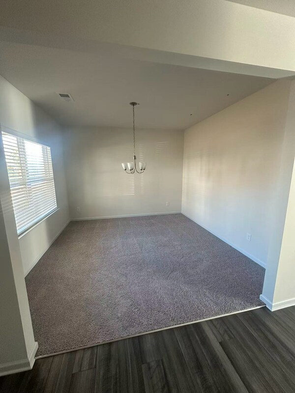 Building Photo - 829 Kensington St