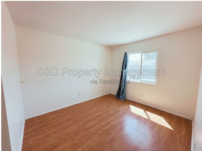 Building Photo - 17944 Kendall Cir