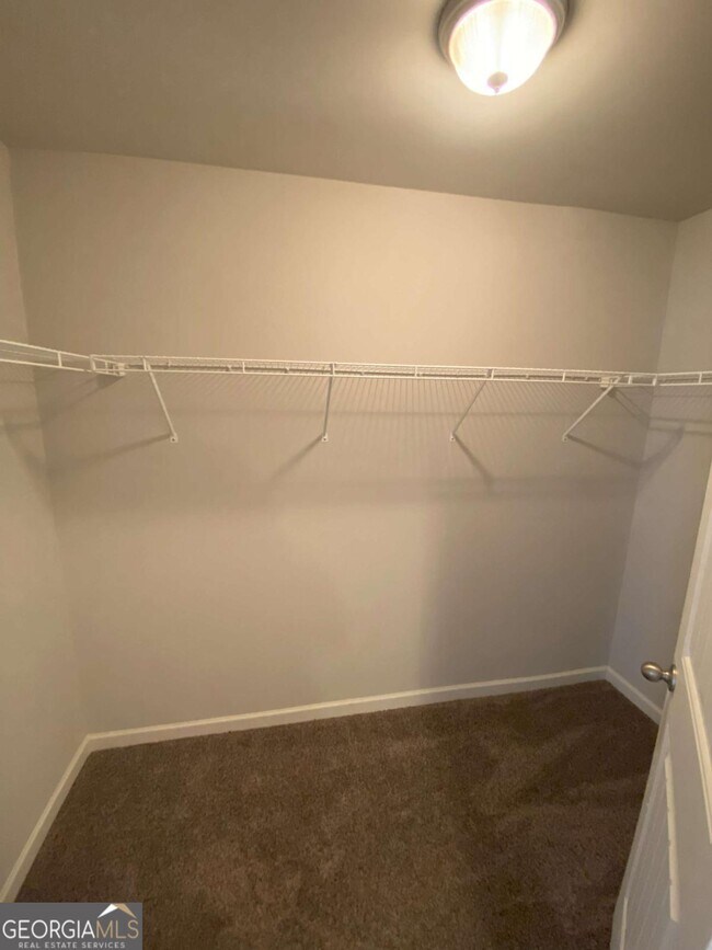 Building Photo - 5224 Cantbury Way