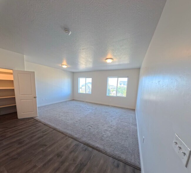 Building Photo - Lexington Townhome - Orem