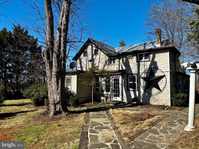 Building Photo - 8122 John Mosby Hwy