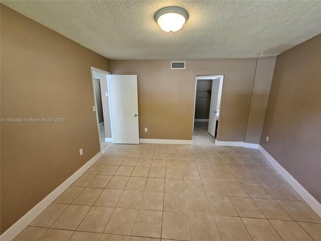 Building Photo - 7490 Miami Lakes Dr