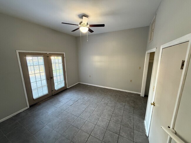 Building Photo - 209 Allendale Dr