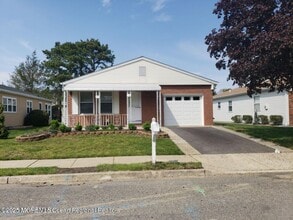 Building Photo - 7 Bedivere Ct