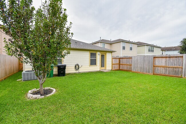 Building Photo - 2631 Skyview Trace Ct