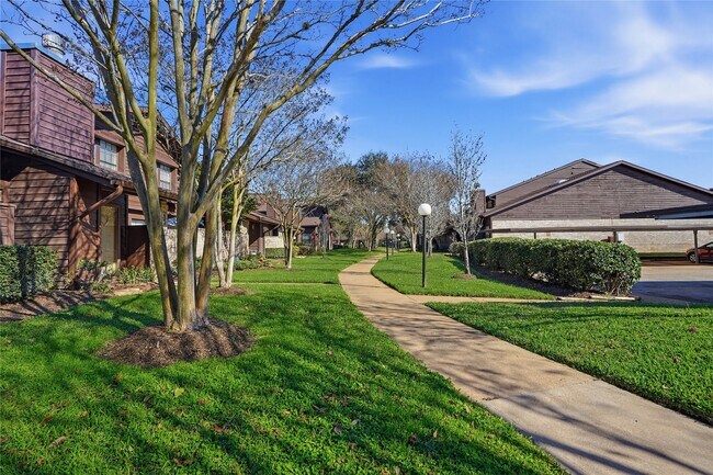 Building Photo - 2611 Grants Lake Blvd