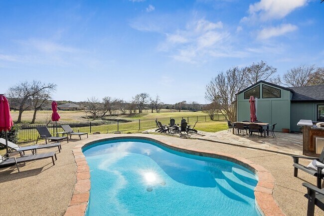 Building Photo - 1317 Meandering Way