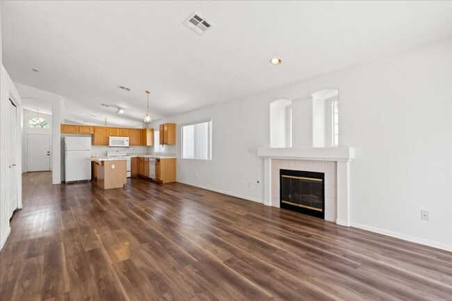 Building Photo - Summerlin North Amazing 3 Bedroom Home wit...