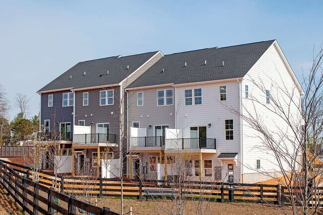 Building Photo - Pet-Friendly! Brand New End-Unit Apartment in Crozet