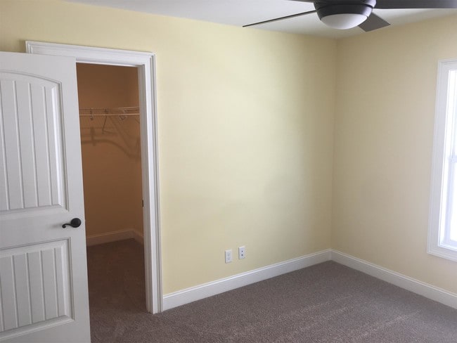 Building Photo - 22 Sterling Pointe Dr