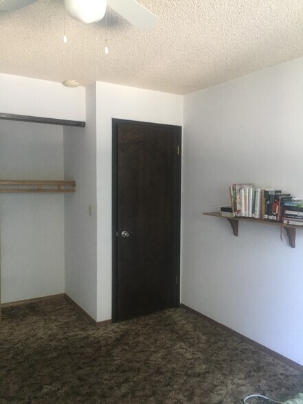 Building Photo - 1301 3rd St SE