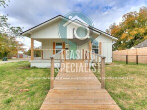 Building Photo - Norman 3 Bed 2 Bath New Custom Build Available for Immediate Move!!