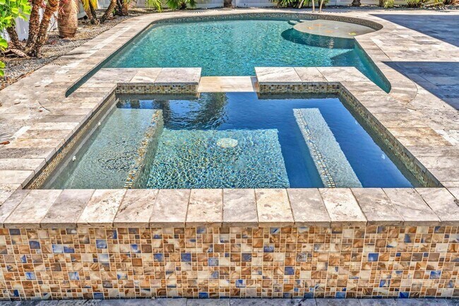 Building Photo - 3450 NE 19th Ave