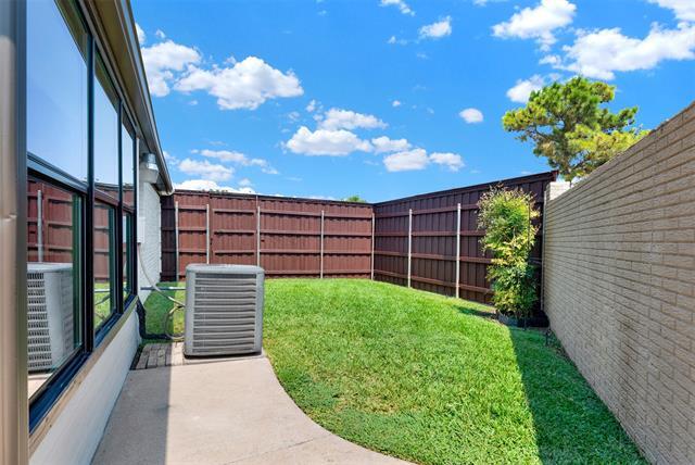 Building Photo - 2713 Pinery Ln