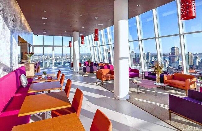 Building Photo - 322 W 57th St