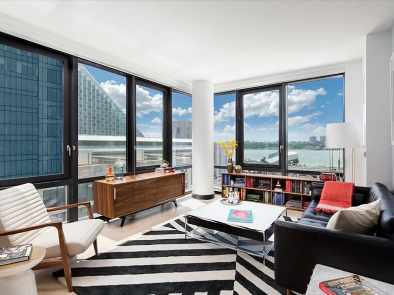 Building Photo - 21 West End Ave